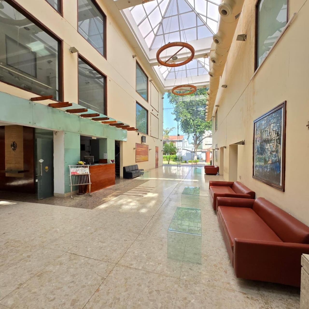 The Sky Imperial, Gandhinagar Hotel Exterior foto